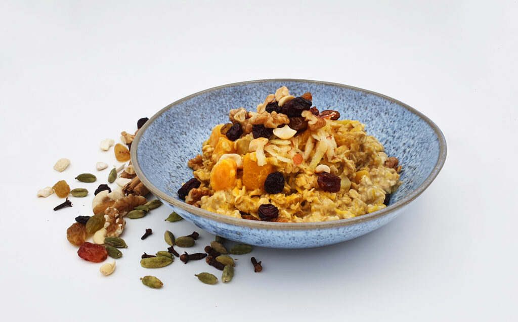 Creamy Spiced Pumpkin and Apple Porridge - Vegetarian Society