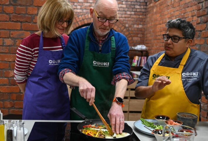 cook-group-stirfry